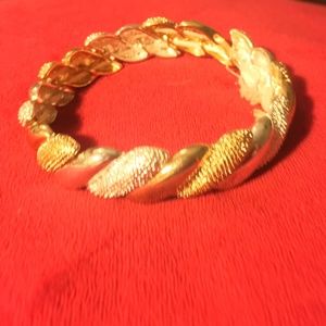Gold/silver tone stretchy bangle bracelet
